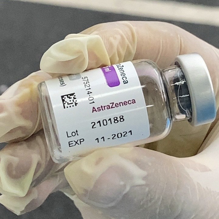 cong khai vaccine tiem cho cu dan