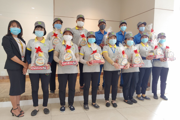 MY HOUSE danh tang qua tet cho nhan vien