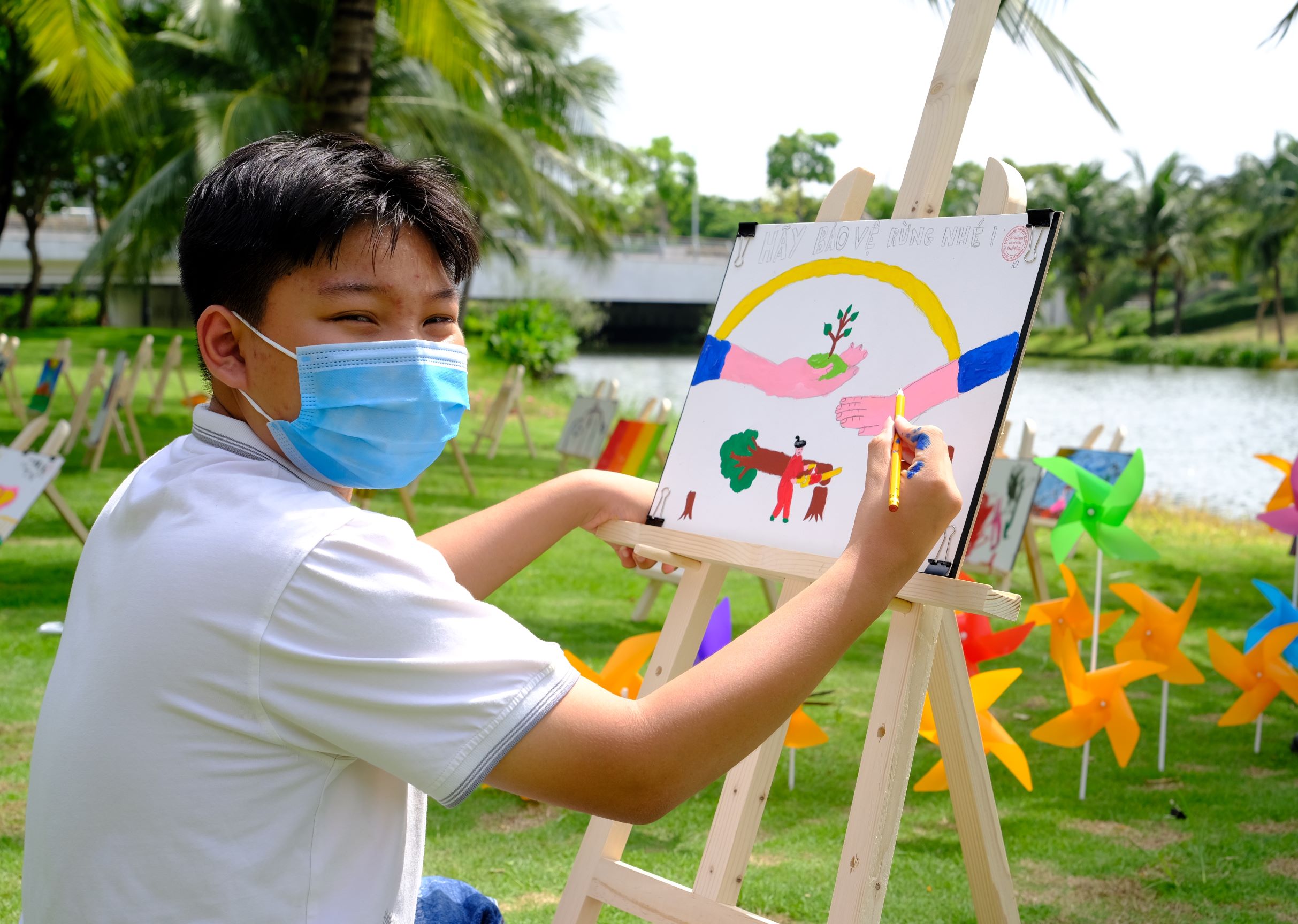 My House mang khong khi ngay hoi quoc te thieu nhi den cac em nho