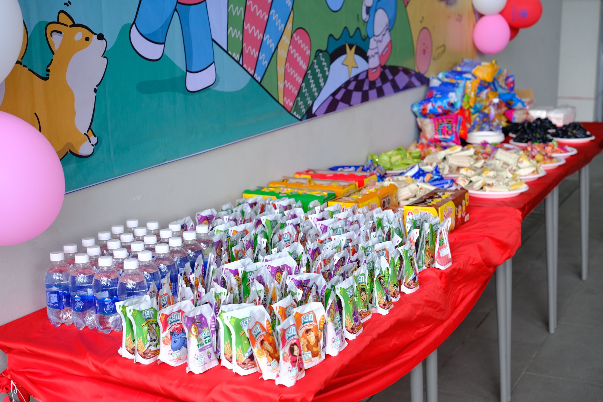 My House mang khong khi ngay hoi quoc te thieu nhi den cac em nho