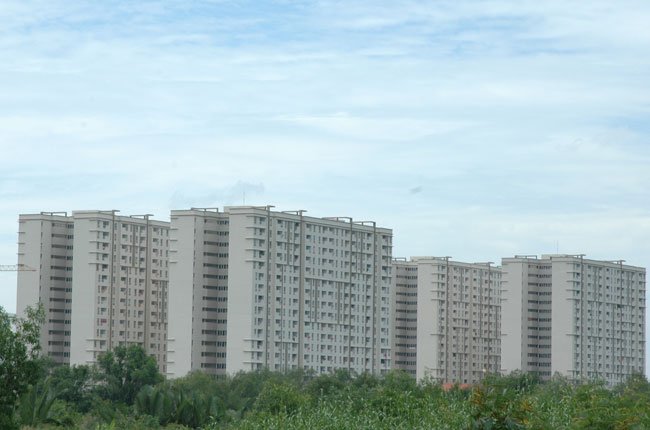 Giảm thuế VAT: người mua vui, người bán lo